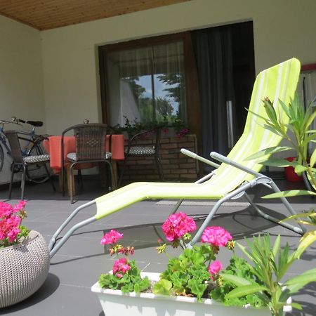 Titi Classic & Trendy Apartman Buk Exterior photo