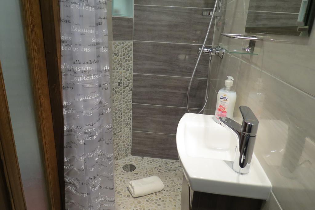 Titi Classic & Trendy Apartman Buk Room photo